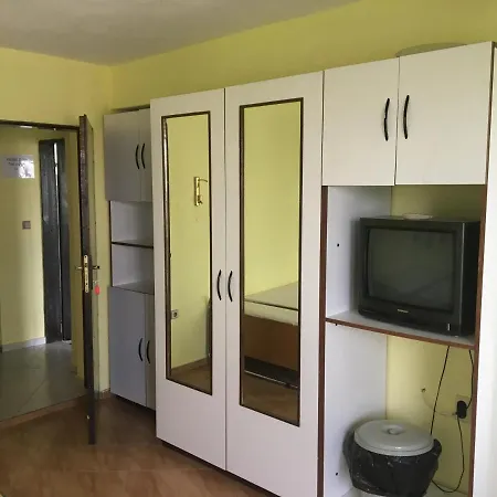 Ostello Hair Of The Dog